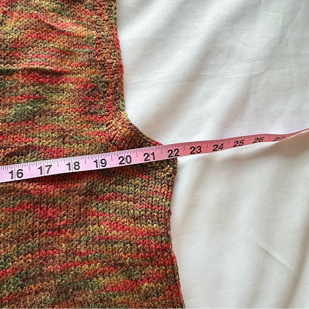 Multicolor Hand-Knit V-Neck Button Vest - Picture 10 of 11